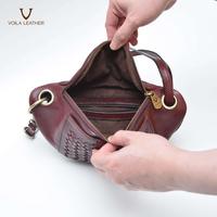 Gambar Waist Bag Anyaman Kulit Asli Voila Juliete - Maroon dari Voila Leather Kota Administrasi Jakarta Pusat 4 Tokopedia