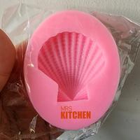 Gambar CETAKAN SILIKON KERANG LAUT FAN SHELL GARIS MELINTANG M SILICONE MOLD dari Mrs Kitchen Kota Administrasi Jakarta Barat 1 Tokopedia