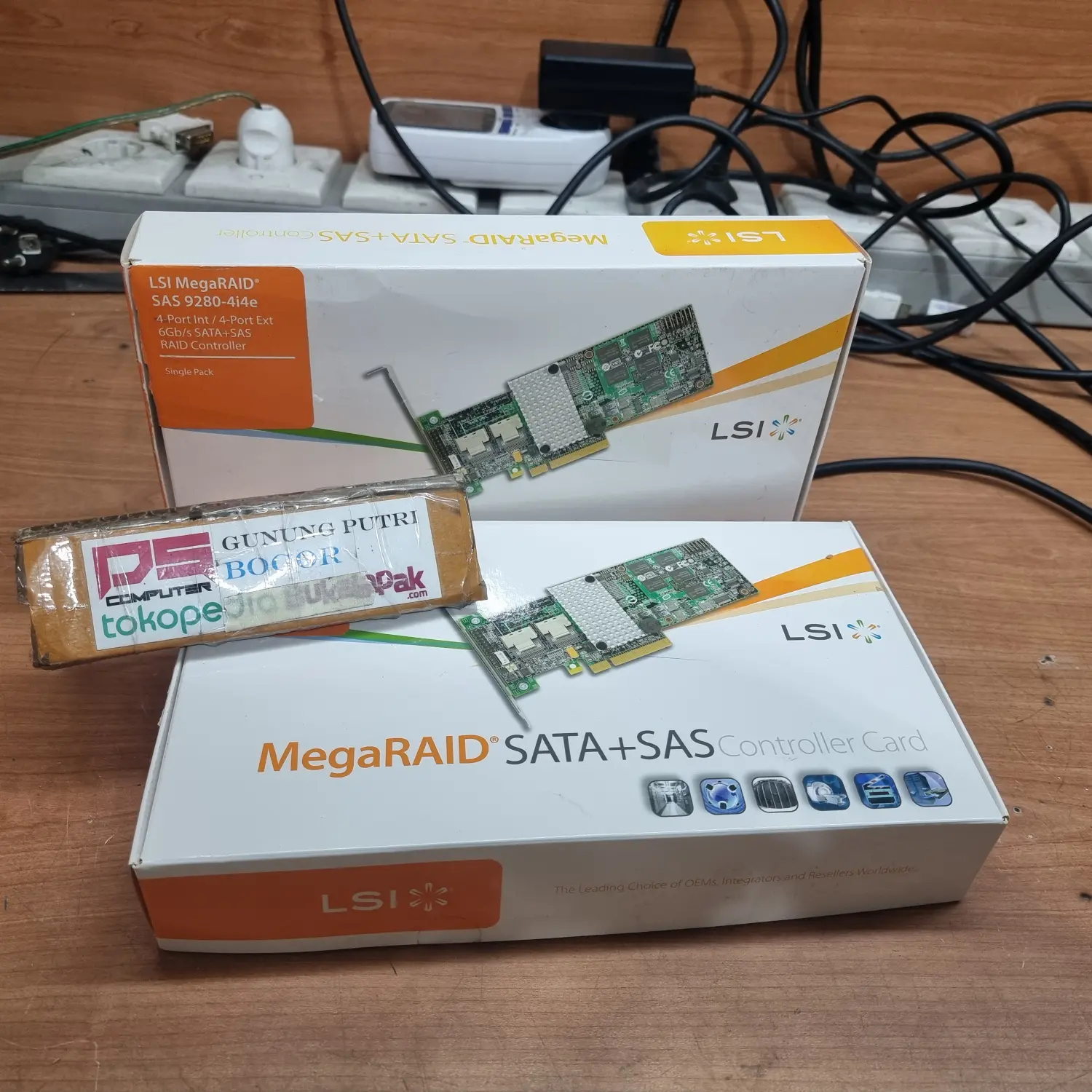 LSI MegaRAID SAS 9280-4i4e Storage RAID Controller 6GB/s SAS SATA