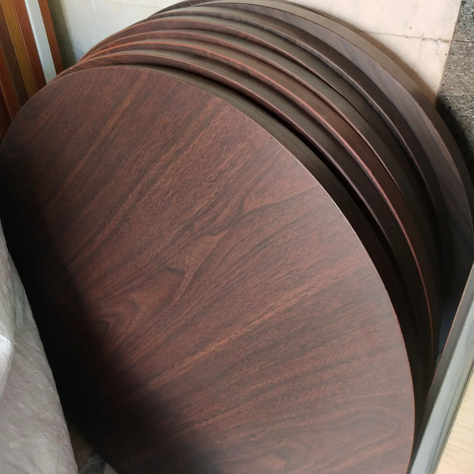 Papan Meja Bulat Lapis HPL