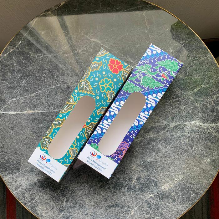 Gambar WELLEN PRINT - Cetak Soft Box Packaging Tumbler Custom / Print Dus Tumbler Design Nama Ide Souvenir Kotak Botol Minum dari WELLEN PRINT OFFICIAL Kota Administrasi Jakarta Selatan Tokopedia