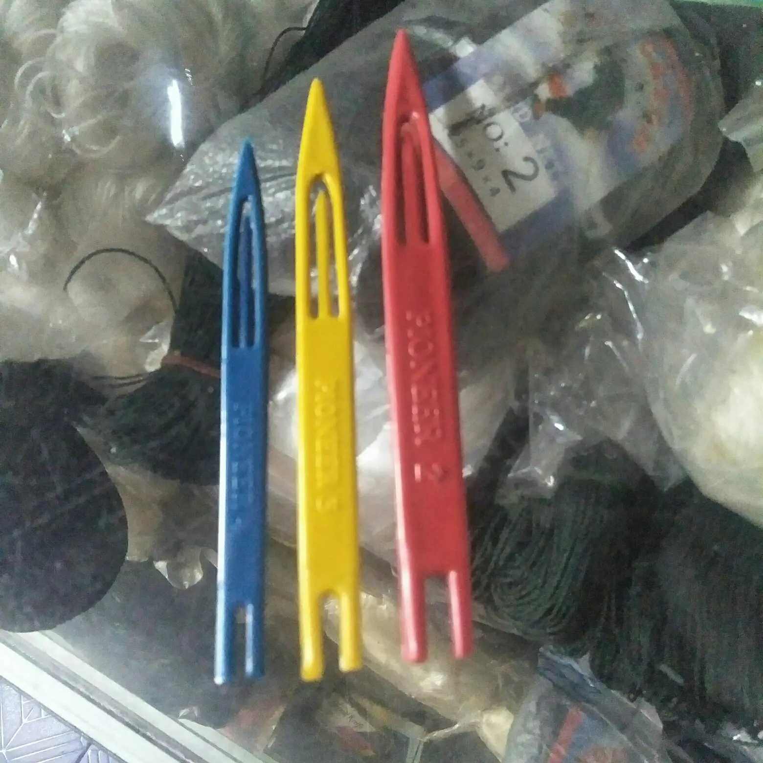 coban atau jarum buat bikin. jala jala