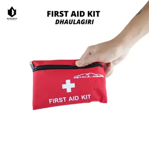 First aid kit atau obat lengkap atau peralatan obat
