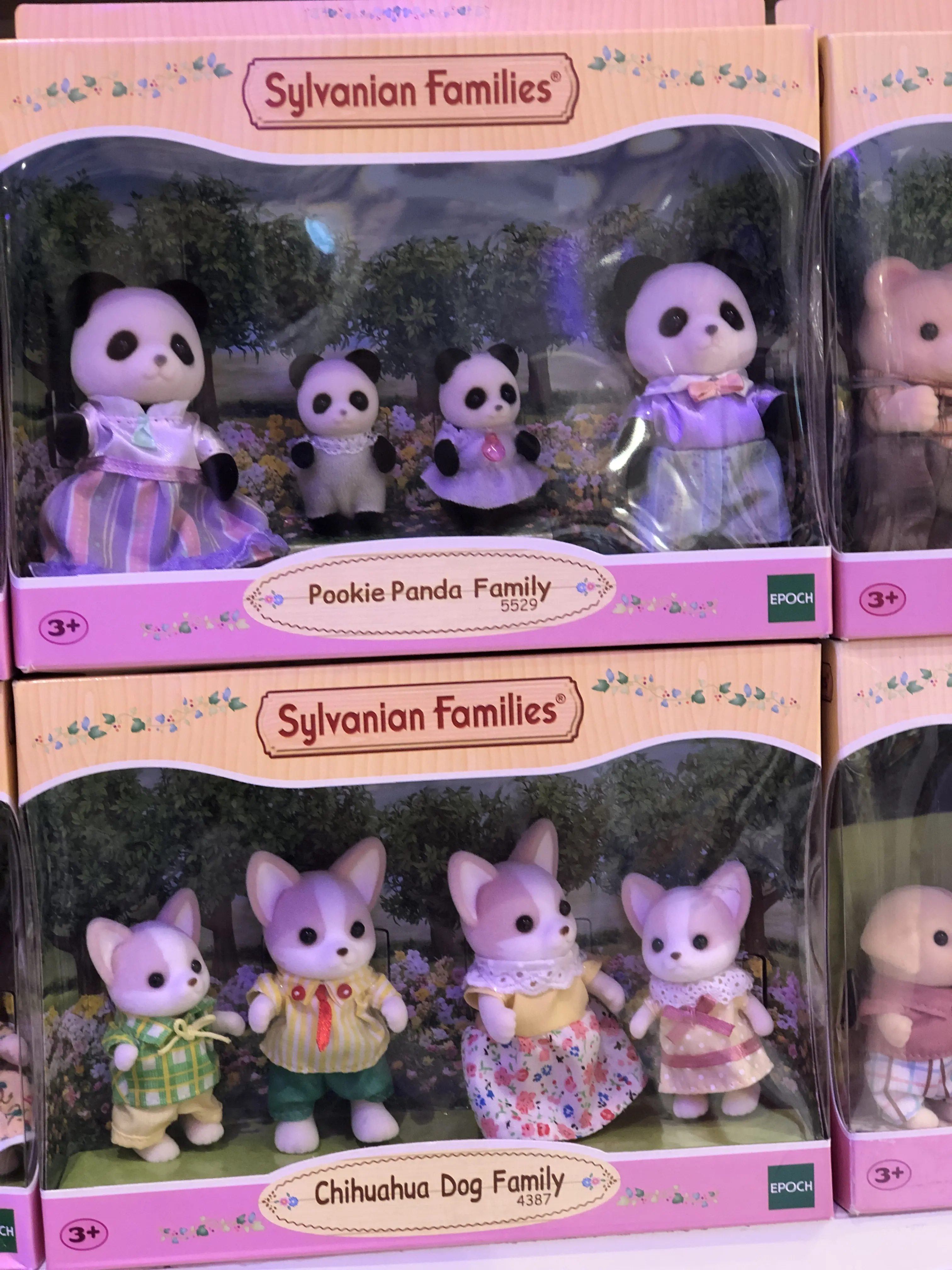 Sylvanian Families Pookie Panda Family / Chihuahua Dog Family