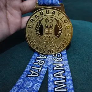 Medali Wisuda SMA Ketebalan 1mm dengan Pita Wisuda Lanyard Print Custom Harga Murah