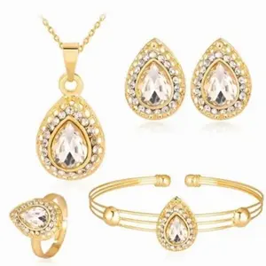 Set perhiasan cincin, kalung liontin, anting dan gelang bentuk oval