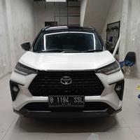 Gambar Two Tone Color Wrapping Sticker Mobil Setengah Body Black Piano Glossy dari king autoshop Kota Bekasi 3 Tokopedia