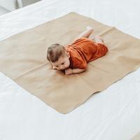Gambar Little Lader MIDI Versatile Vegan Leather Mat, Alas Ompol Perlak Bayi - Tan dari leevierrakids Kota Administrasi Jakarta Utara 2 Tokopedia
