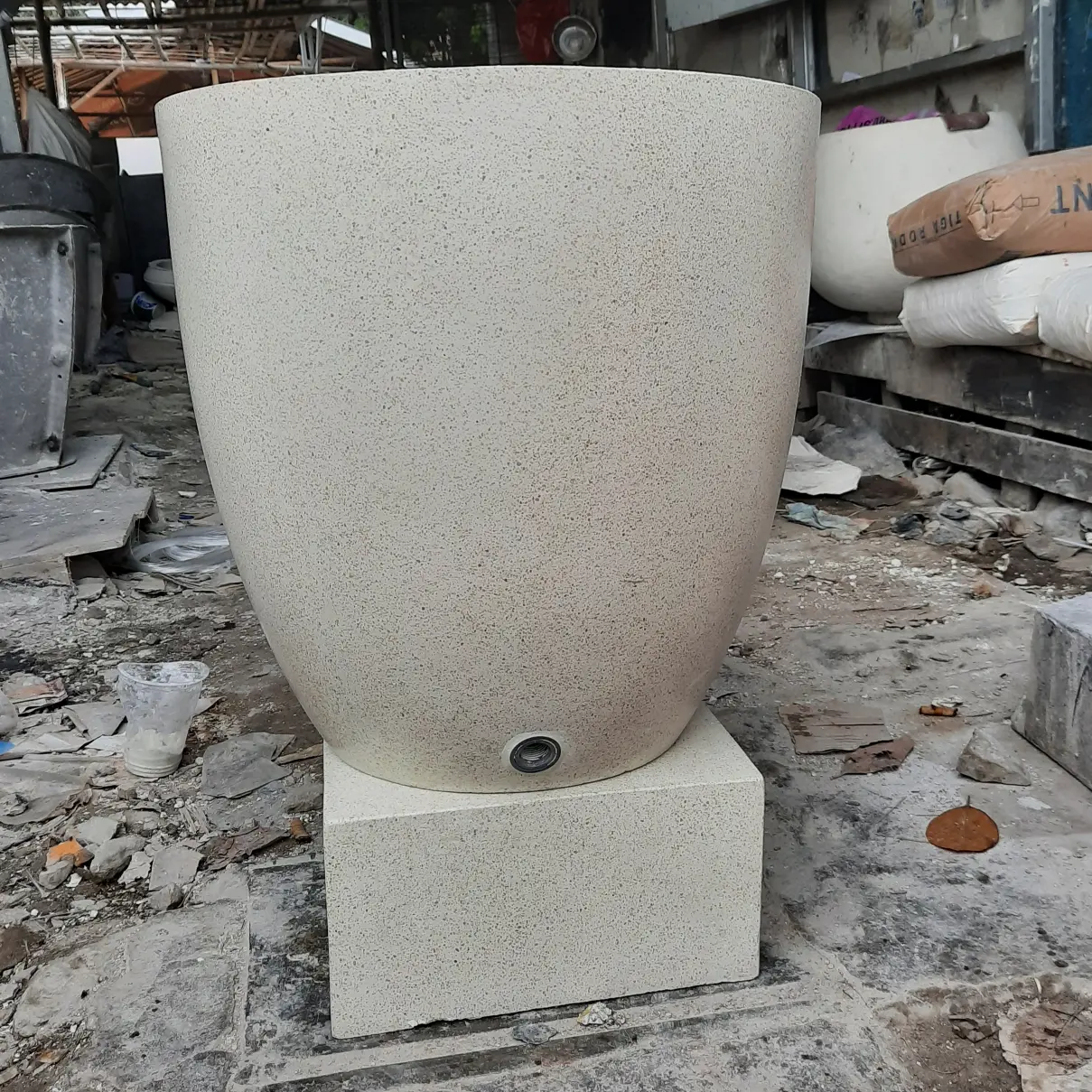 Bak Mandi Teraso UIN / Tinggi 60cm x Diameter 45cm