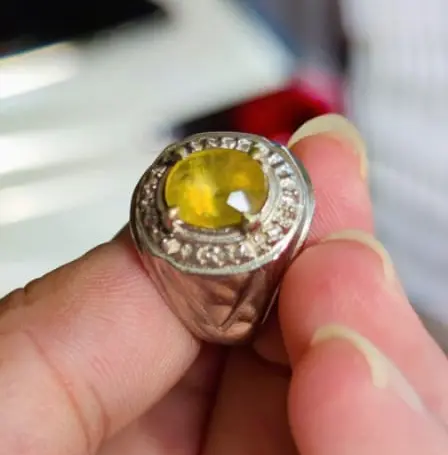 BATU GREEN SAFIR CUTTING NATURAL