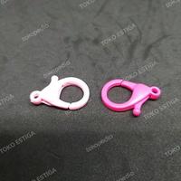 Gambar Hook Plastik pj 2.5cm diameter lubang 2mm - Putih dari Toko Estiga Kota Tangerang 4 Tokopedia