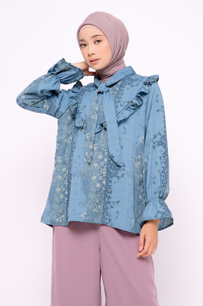 Gambar ZM Zaskia Mecca - Yuza Navy Blouse - Romansa Khatulistiwa Bunga Simpur dari ZM Zaskia Mecca Kab. Bogor Tokopedia