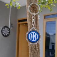 Gambar Gantungan Kunci Ganci Keychain Acrylic Resin Inter Keren dari SkyRocket1908 Kab. Tegal 4 Tokopedia