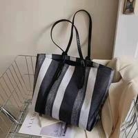 Gambar Totebag Kain Canvas Tas Bahu Jumbo Import dari TFJ store Kota Tangerang 1 Tokopedia