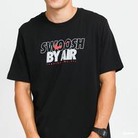 Gambar Kaos Nike Original Pria Sportswear Swoosh By AIR Graphic - Hitam dari N3 STUFF Kab. Lamongan 4 Tokopedia