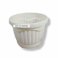 Gambar Pot Bunga 25 Putih Pot Plastik Pot Tulip 25cm Putih Pot tanaman bibit dari grosir botol_NEW Kota Tangerang 3 Tokopedia
