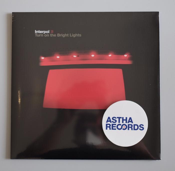 Gambar Interpol - Turn On The Bright Lights (Vinyl / Piringan Hitam) dari Astha Records Kota Administrasi Jakarta Barat Tokopedia