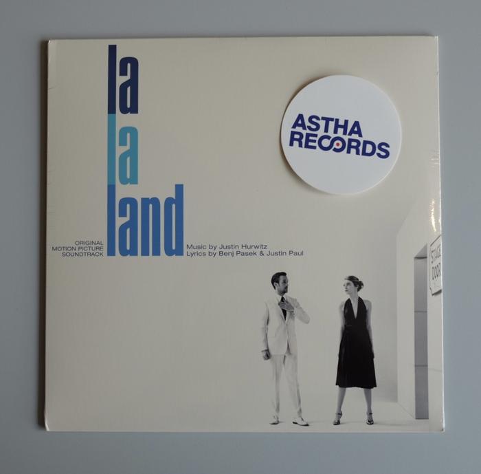 Gambar La La Land O.S.T (Vinyl / Piringan Hitam) dari Astha Records Kota Administrasi Jakarta Barat Tokopedia