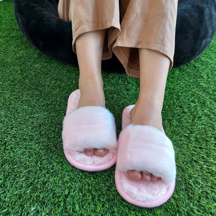 Gambar Sandal Bulu sandal rumah fluffy sandal viral (sandal bulu korea) - random dari RDRASHOP Kota Bandung Tokopedia
