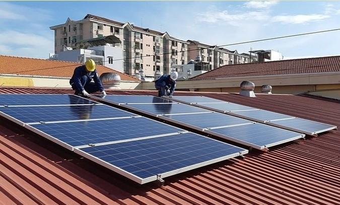 Gambar PLTS on Grid Paket DIY ( Pasang Sendiri ) 2220Wp dari MEGA SOLAR Kota Surabaya Tokopedia