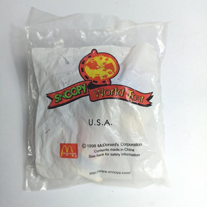 Gambar Happy Meal McDonald MCD Snoopy World Tour 1998 dari Kabbi Bada Toys Kab. Pamekasan 4 Tokopedia