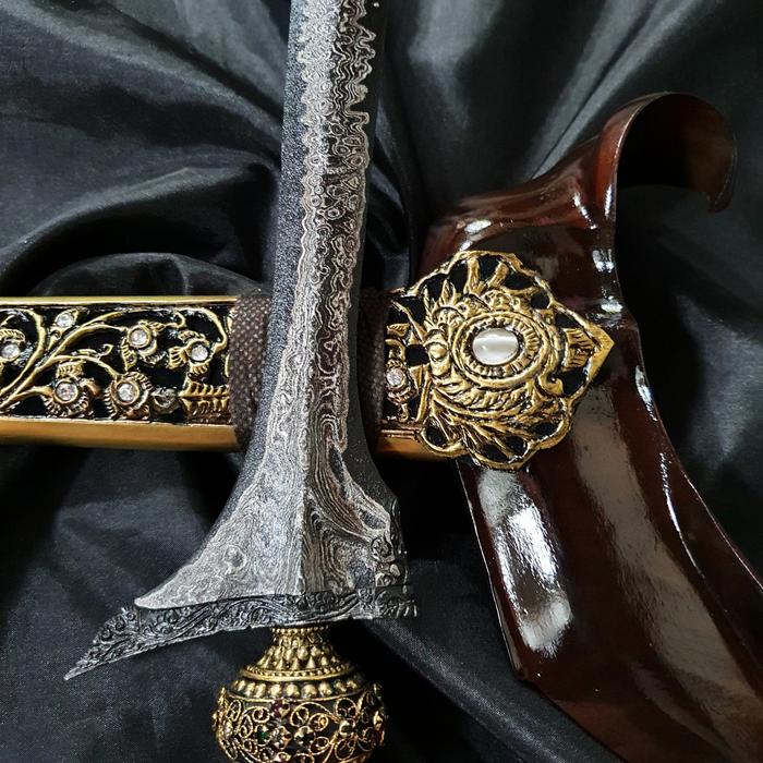Gambar Keris Jalak Kinatah Makoro Pamor Untu Walang dari Nitroajipusaka Kab. Sidoarjo Tokopedia