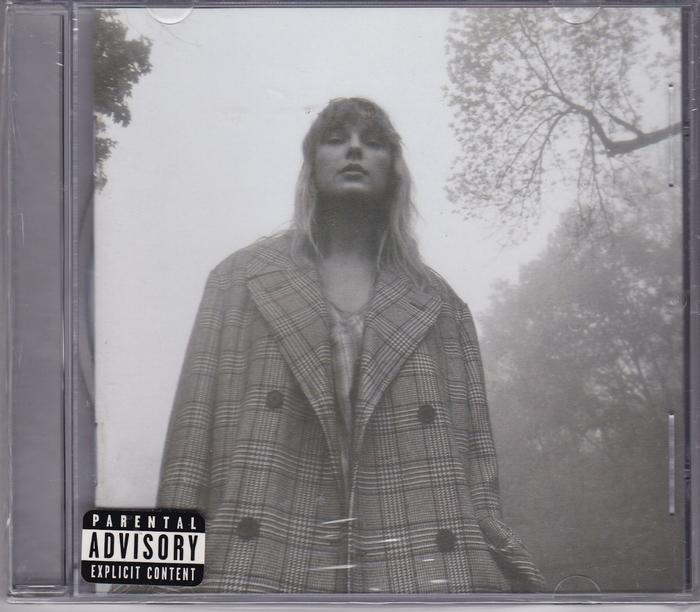 Gambar CD Taylor Swift - Folklore IMPORT ORIGINAL Other Version dari web komputindo Kota Administrasi Jakarta Pusat Tokopedia