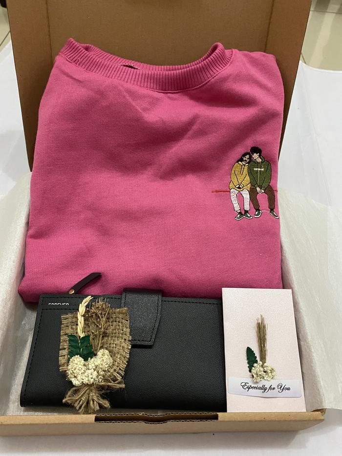 Gambar Hampers tipe Sweet-love kado ulang tahun wisuda anniversary gift set dari Perdana Jaya Makmur.1 Kota Medan Tokopedia