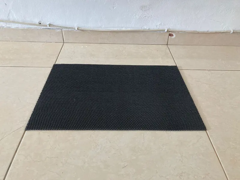 Alas Kandang Hewan Kucing / Anjing / Tortoise 40 x 60 S Mat Black 1