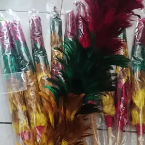 kemoceng bulu ayam warna warni