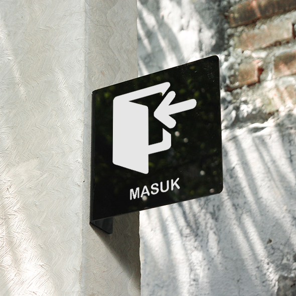 Gambar Sign Masuk Akrilik Pop Up Hitam + Sticker Outdoor Panah Arah Pintu - INPI HOUSE dari INPI HOUSE Official Kota Bandung Tokopedia