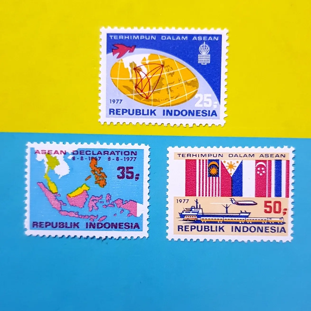Perangko/Prangko INDONESIA 1977. HUT ASEAN ke 10. Kondisi Lux.