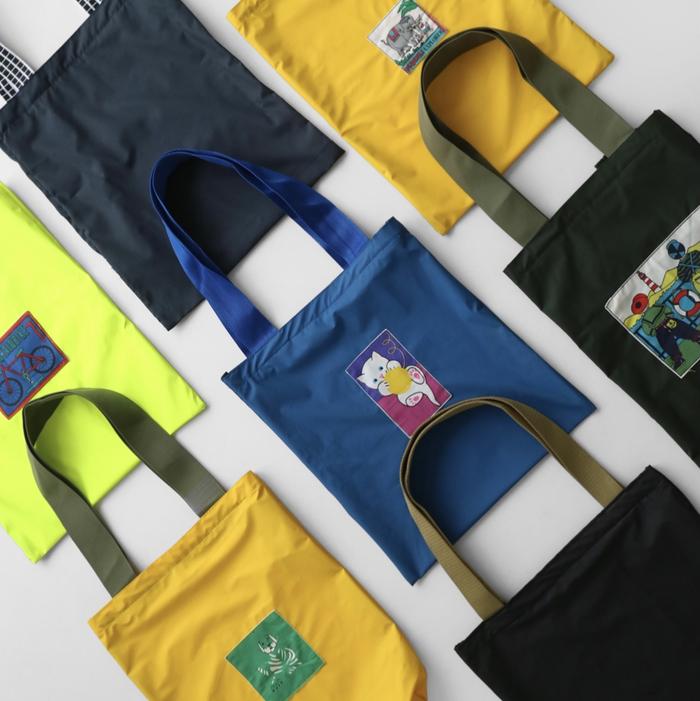Gambar Tas Totebag / Tote Bag Resleting Waterproof - Biru dari LIMBACK OFFICIAL Kota Tangerang Tokopedia