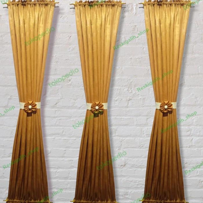 Gambar gorden kupu-kupu jendela tebal warna kuning gold dari GORDEN ASILA Kab. Bandung Tokopedia