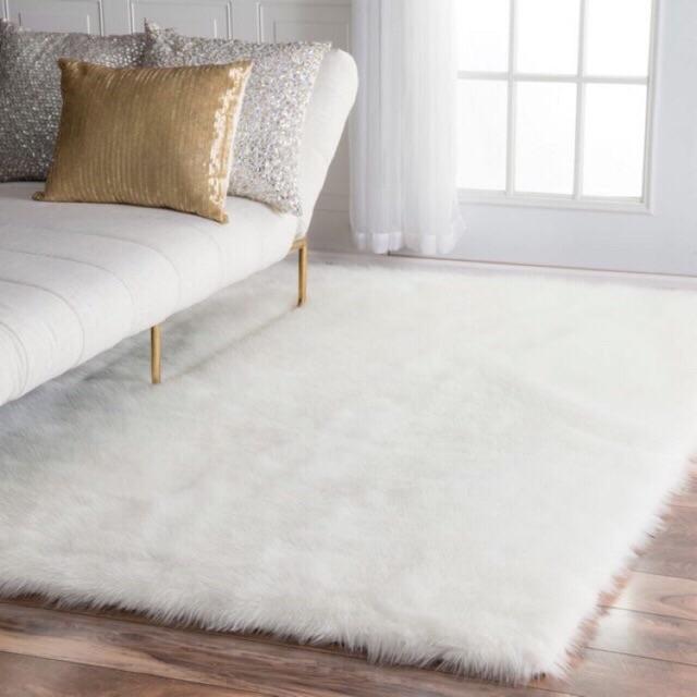 Gambar Karpet +Antislip Aesthetic Korea Karpet Bulu Panjang 100x100 ( Putih ) dari PAPRYLLIA Kota Tangerang Tokopedia