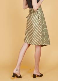 Gambar Batik Fractal Rok Lilit Lingkar-Lintang Hijau dari Batik Fractal Kota Bandung 5 Tokopedia