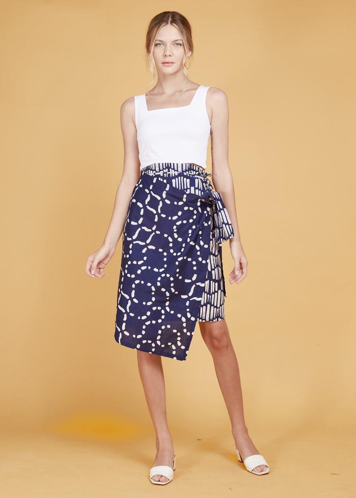 Gambar Batik Fractal Rok Lilit Lingkar-Ruas Biru dari Batik Fractal Kota Bandung Tokopedia