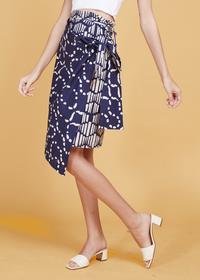 Gambar Batik Fractal Rok Lilit Lingkar-Ruas Biru dari Batik Fractal Kota Bandung 3 Tokopedia