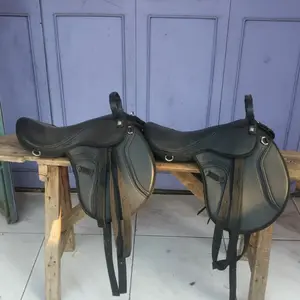 Pelana Kuda Saddle Komplit Synthetic Oscarterdiri Daritali Kepala Bridle Tali Pegangan Reinsesi Kendali Bitspelana Alas Sabuk Perut Tali Dan Pijakan Outdoor - Alat