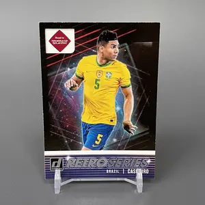 Kartu Bola Panini Donruss 2021 Retro Series Casemiro Brazil
