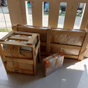 Palet Packing kayu Solar Panel battery VRLA AGM Flooded 100Ah 120Ah 150Ah 100Wp 200Wp Palet kayu Solar Panel Battery