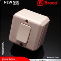 Gambar Saklar Engkel Outbow Segi Cream Broco 16210 dari Voltadigital12 Kota Yogyakarta 4 Tokopedia