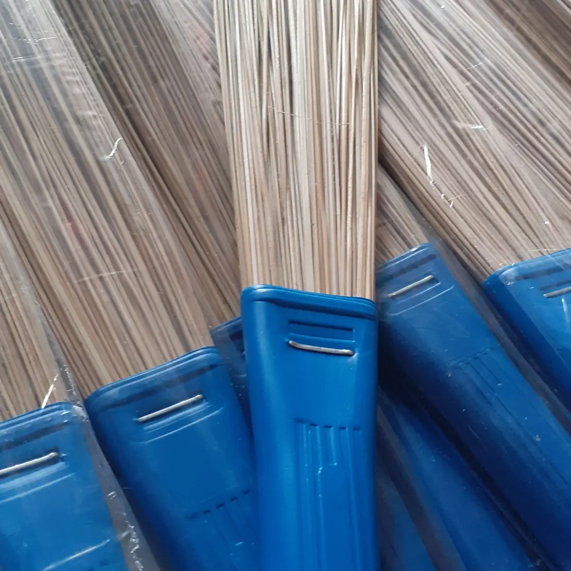 lidi kasur /lidi kasur putih/ sapu sofa/ sapu lidi