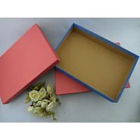 Gambar Kotak Hadiah Karton Tebal untuk Kado Motif Kertas Kado 30 x 20 x 6 dari Rahmah Tas Kertas dan Kemasan Kab. Sleman 4 Tokopedia