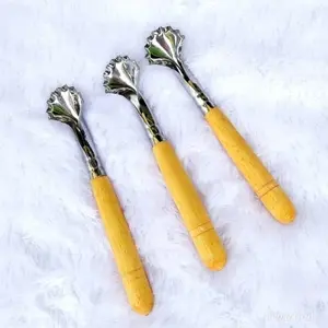 Kerokan Kelapa / Alat Kerok Kelapa Kuat / Kerikan Kelapa Blewah Buah