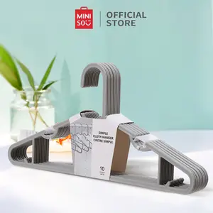 MINISO Simple Cloth Hanger Isi 10 PCS | Gantungan Baju Sederhana 10pcs PP Berkualiti Tinggi Alur Mudah Penggunaan Cocok Untuk Pakaian Basah Dan Kering Ukuran 40x19x1cm