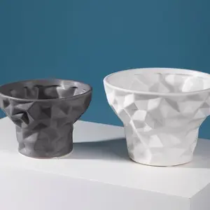 Urbanloft Home Carlin Vase Ceramic