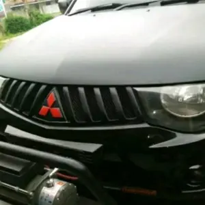 Grill triton strada mitsubishi 2012-2014