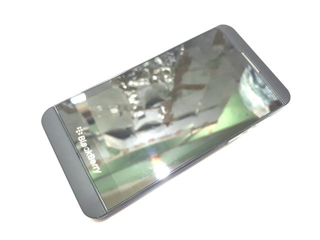Gambar LCD Touchscreen Blackberry BB Z10 Plus Frame Tulang Original Copotan dari CNC phoneshop Kota Administrasi Jakarta Pusat Tokopedia