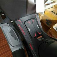 Gambar TANKPAD STICKER KARET NMAX 2020 2021 DECKPAD NMAX NEW SET 3D PNP dari Visor Market Kota Administrasi Jakarta Barat 2 Tokopedia